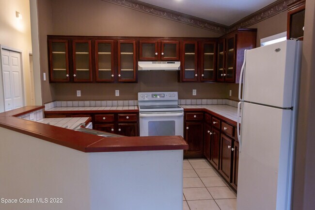 Building Photo - 5080 Volusia Ave