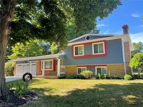 Building Photo - 470 Sandhurst Rd