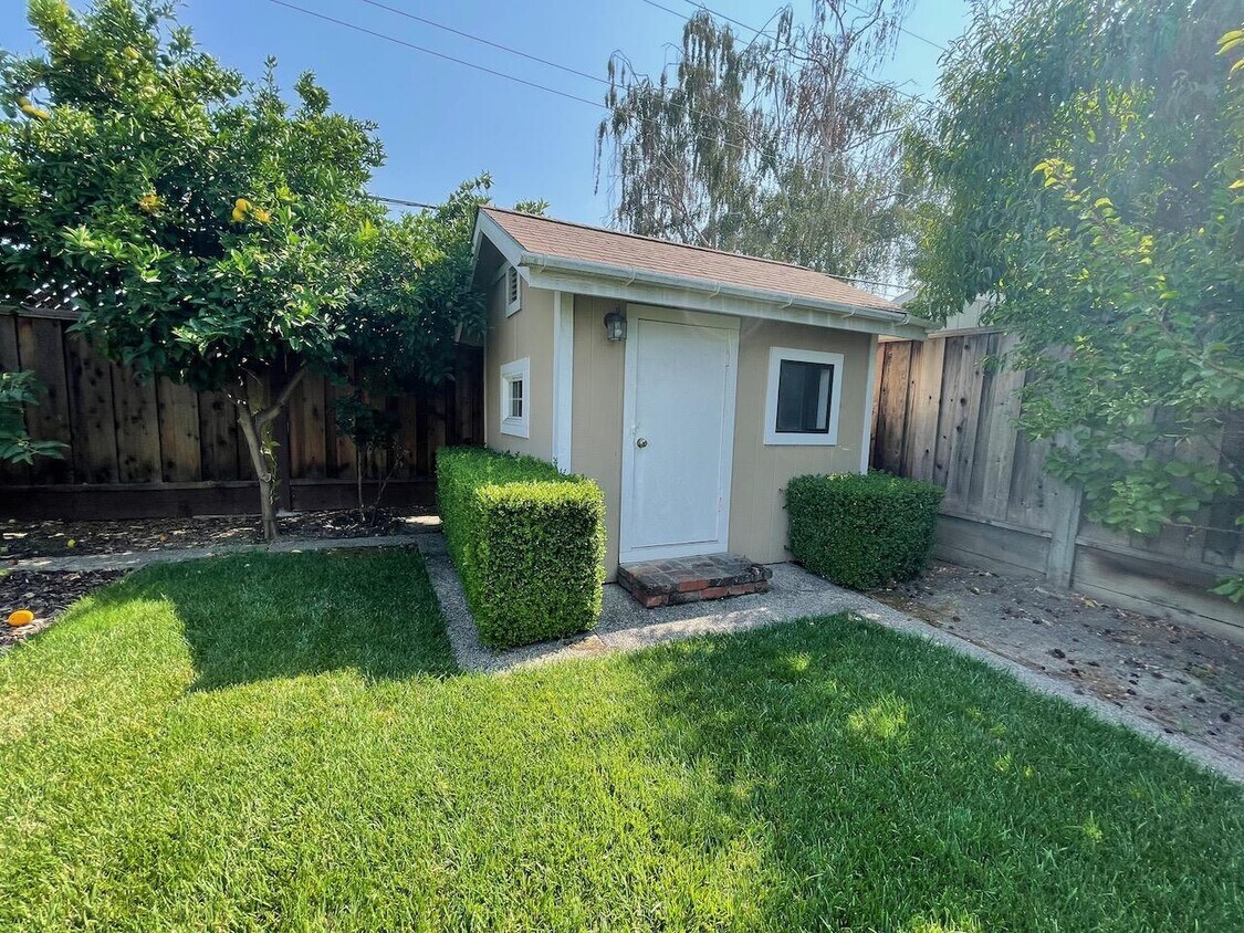 Primary Photo - 1480 Kimberly Ct