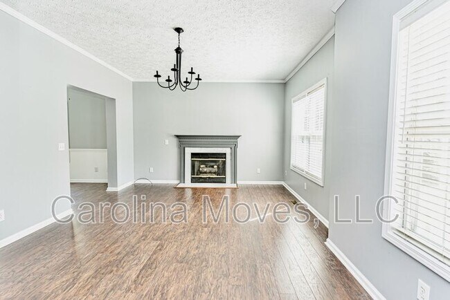 Photo - 6 Tryon Ave House