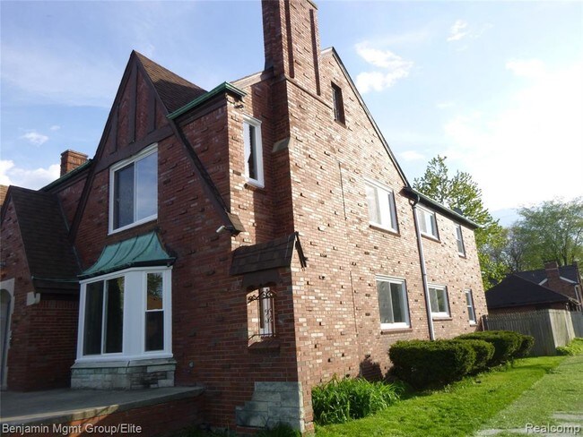 Building Photo - 6017 Grayton St