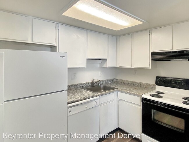 Building Photo - 1 br, 1 bath House - 17053 E. Tennessee Dr...