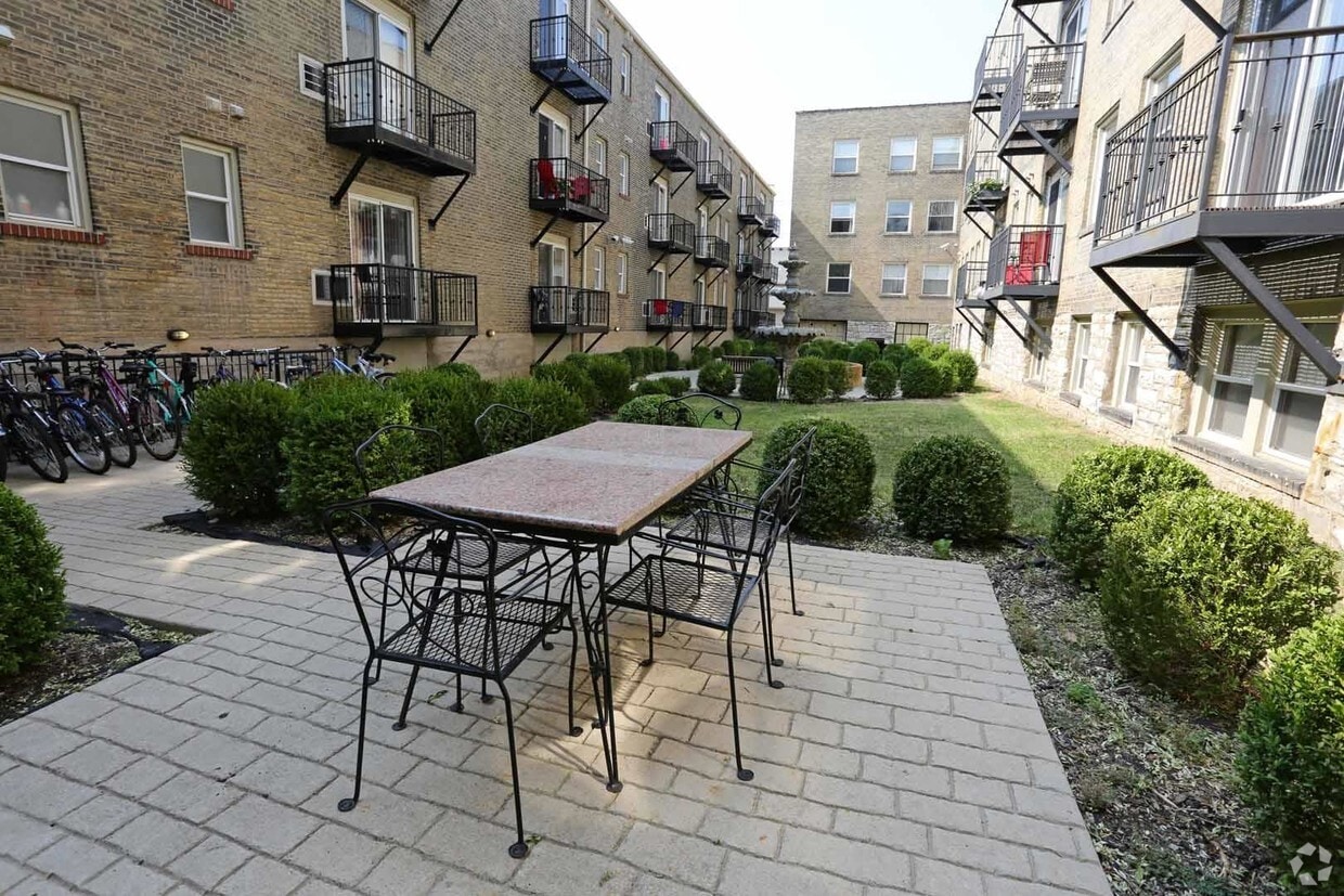 Gallery Central West End Apartments in Saint Louis, MO