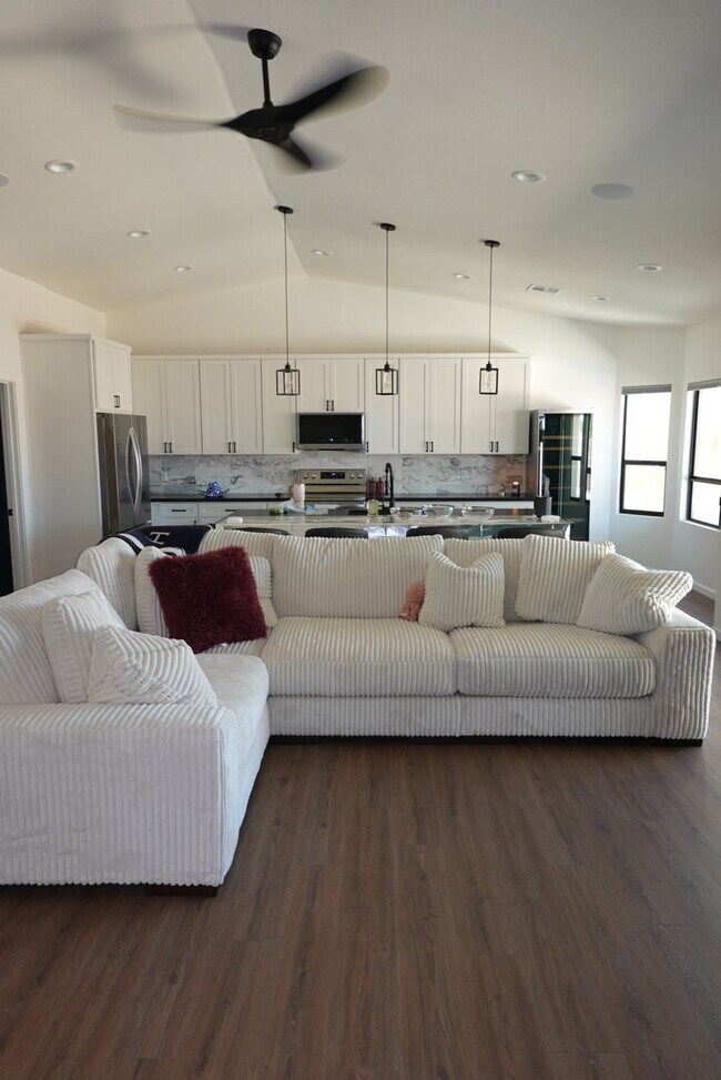 Foto del edificio - 15608 N 38th St