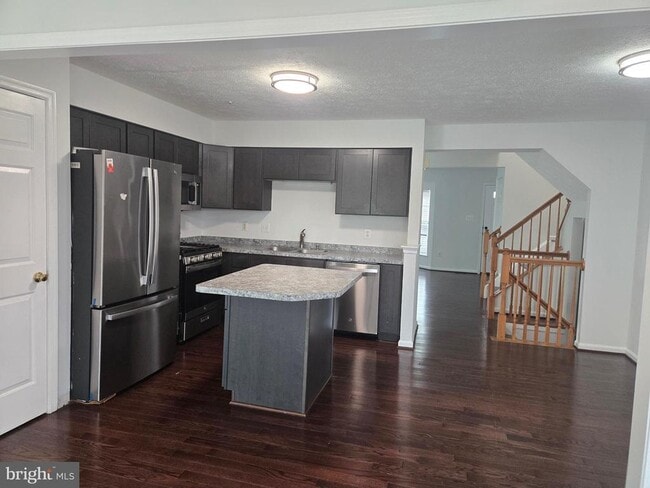 Building Photo - 6632 Granville Ct