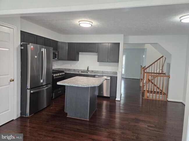 Foto del edificio - 6632 Granville Ct