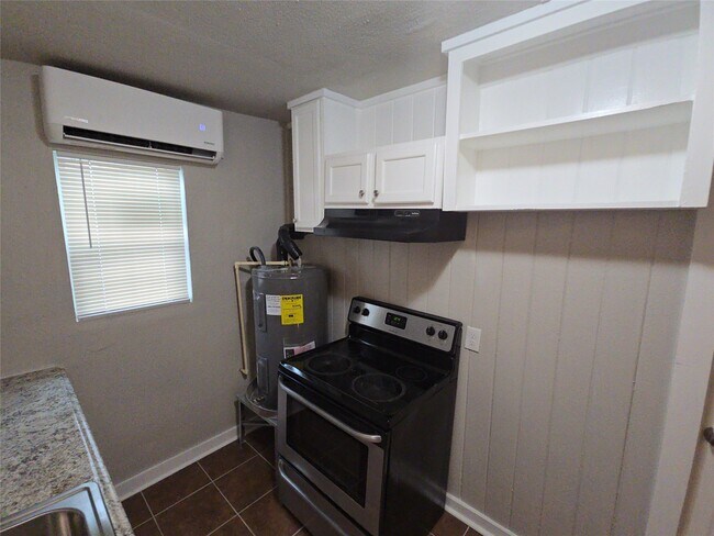 Foto del edificio - 3335 Tuam St