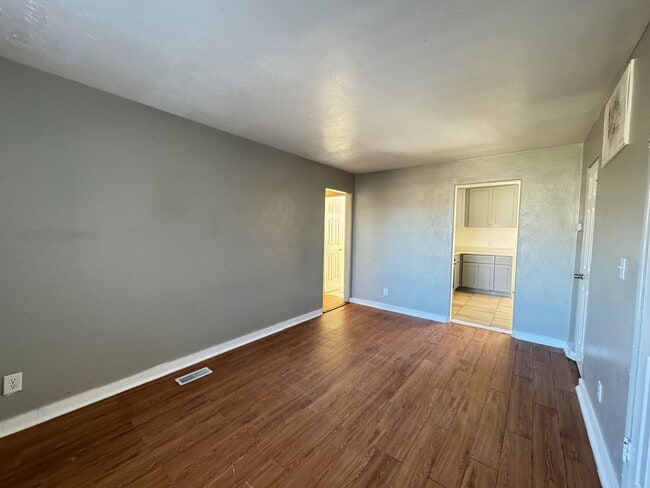 Photo - 2030 NW 25th St Apartment