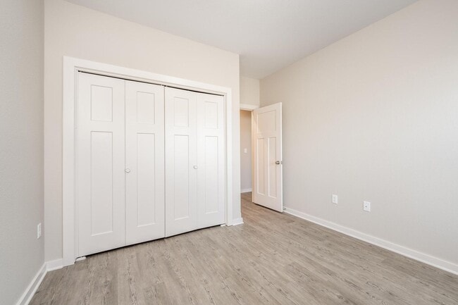 Building Photo - $1000.00 MOVES YOU IN!!!!! (DOES NOT INCLU...