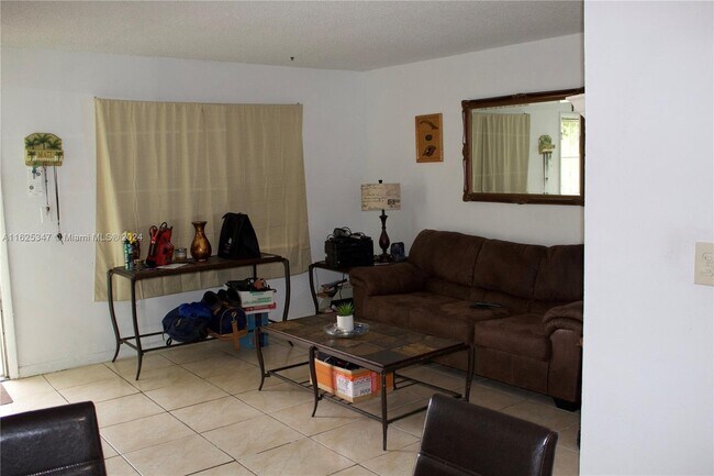 Foto del edificio - 20180 Northeast 2nd Avenue Apt #X19, Miami...
