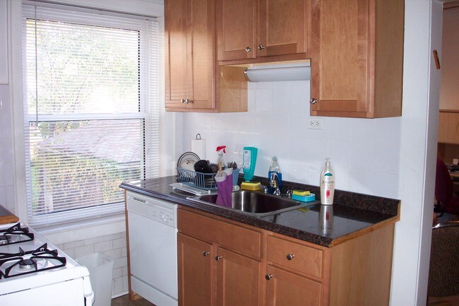 Foto del edificio - 7345 N Washtenaw Ave