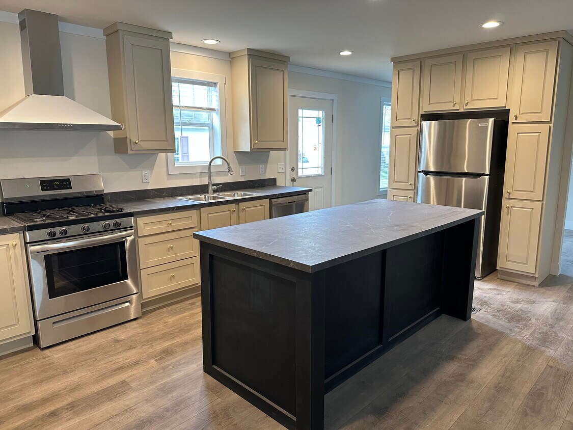 436 Laurel Oak Ln, Whittaker, MI 48190 House Rental in Whittaker, MI