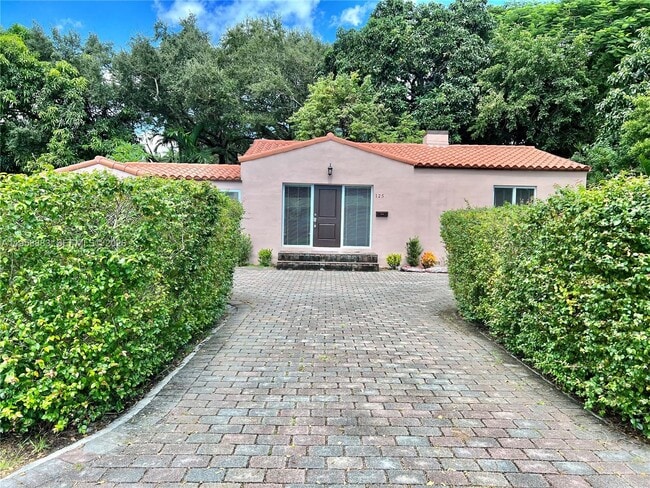 Foto del edificio - 125 NW 100th St