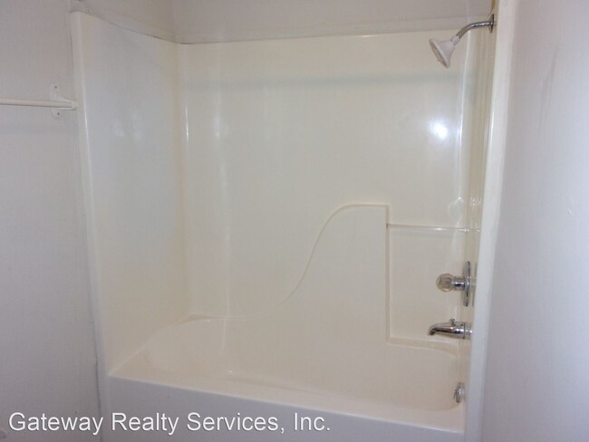 Building Photo - 1 br, 1 bath House - 4089 Memorial Dr