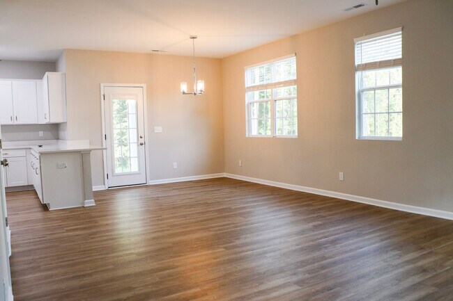 Foto del edificio - 772 Roberts Rd