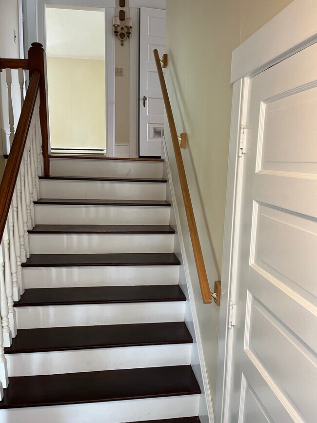 Inside stairs to unit - 98 High St