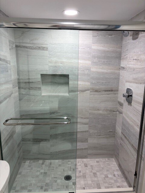 Ducha para invitados - 1502 Edgewater Cir
