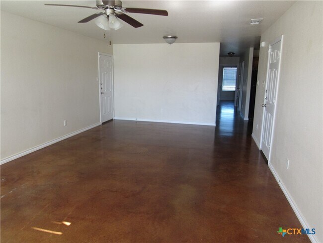 Foto del edificio - 2906 Starlight Dr