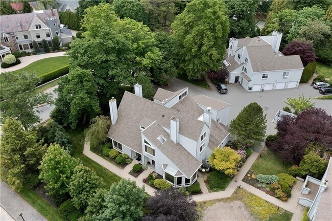 Foto del edificio - 421 Bellevue Ave