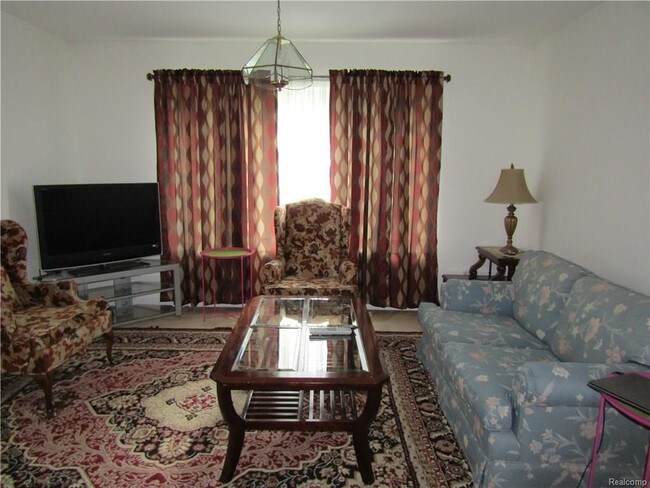 Foto del edificio - 19068 Pine Ledge Dr