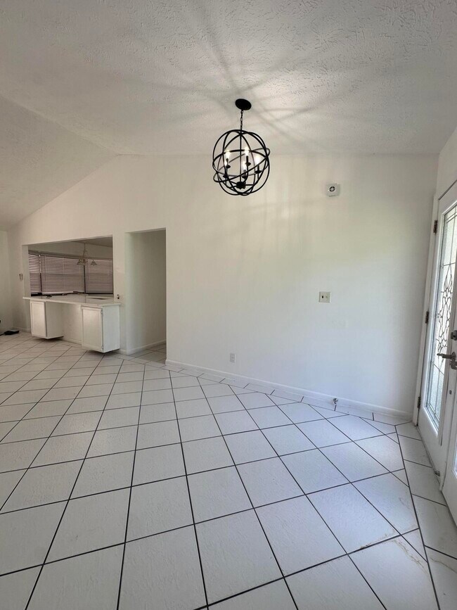 Foto del edificio - 1686 SE Trumpet Ln