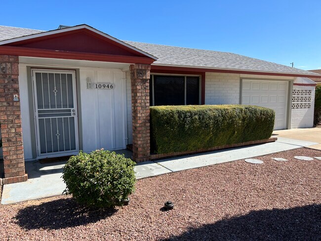 Foto del edificio - 10946 W Canterbury Dr