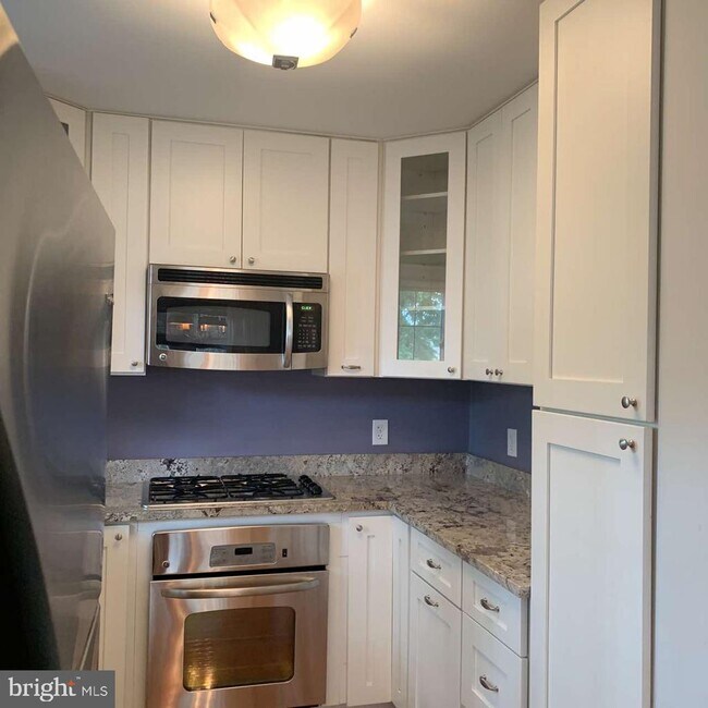 Foto del edificio - 3432 Martha Custis Dr