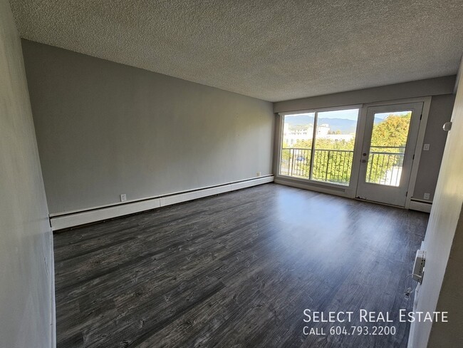 Building Photo - 46117 Gore Avenue11