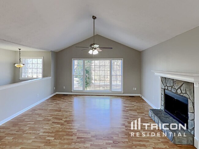 Foto del edificio - 3272 Greenhill Ct