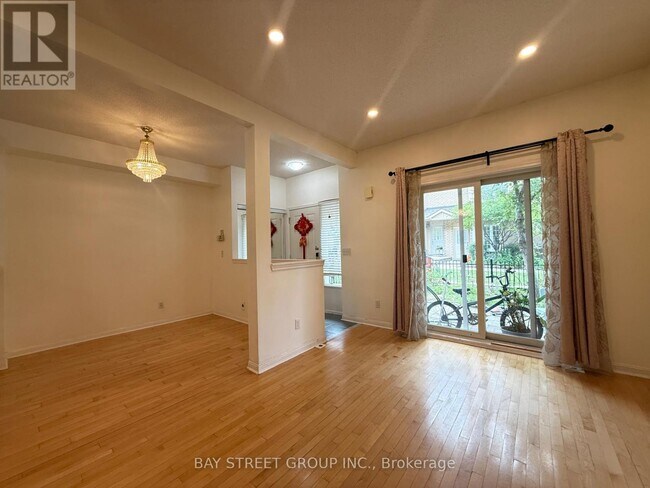 Building Photo - 20 St Moritz Way