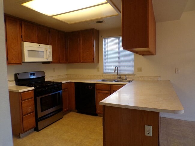 Building Photo - 1309 Cape Cod Dr