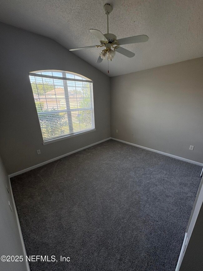Building Photo - 2821 Cross Creek Dr