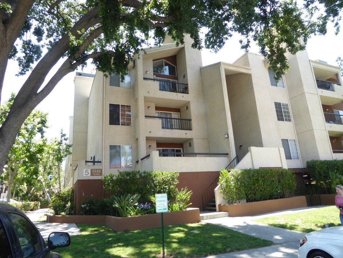5535 Canoga Ave Unit 131, Los Angeles, CA 91367 Condo for Rent in Los