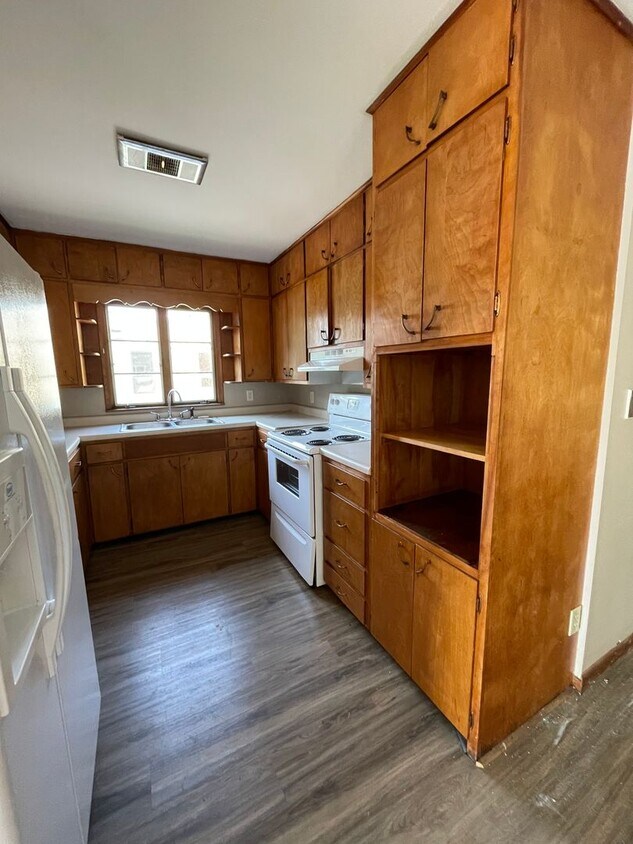Primary Photo - Two Bedroom in Delphi - Available in October