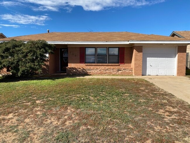 Building Photo - 3 bed 2 bath, 1 car garage