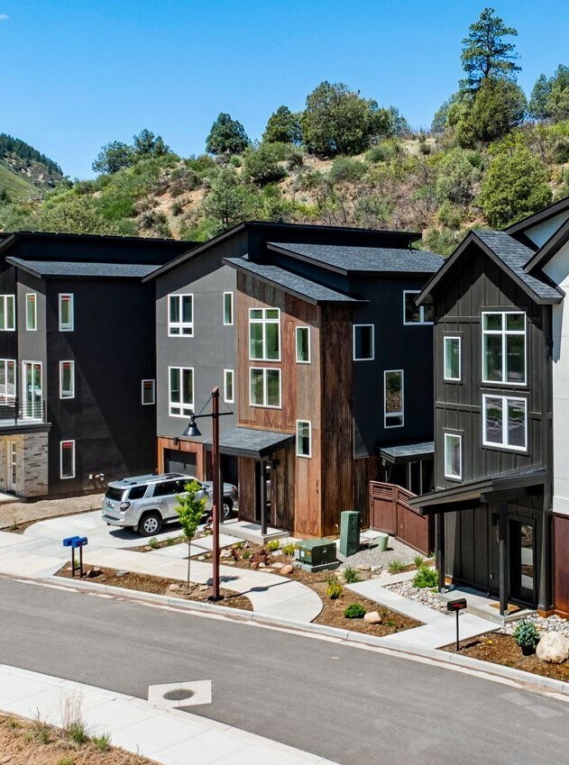 Carácter del hogar y del barrio - 219 Rosemary Ln