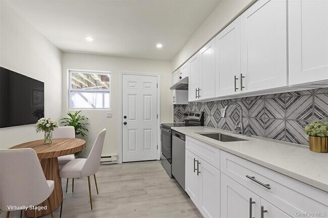 Foto del edificio - 153 Vernon Valley Rd