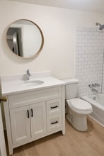 Building Photo - 918 E 200 S