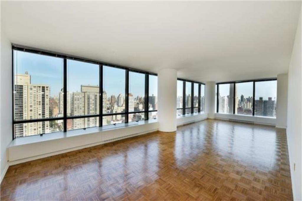 Foto principal - 525 E 72nd St