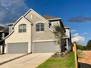 Building Photo - 639 Silver Pear Ct