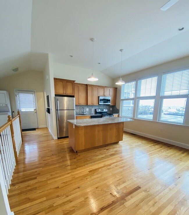 Foto del edificio - 554 Pleasant St