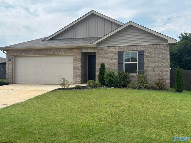 Building Photo - 206 Murphy Ln