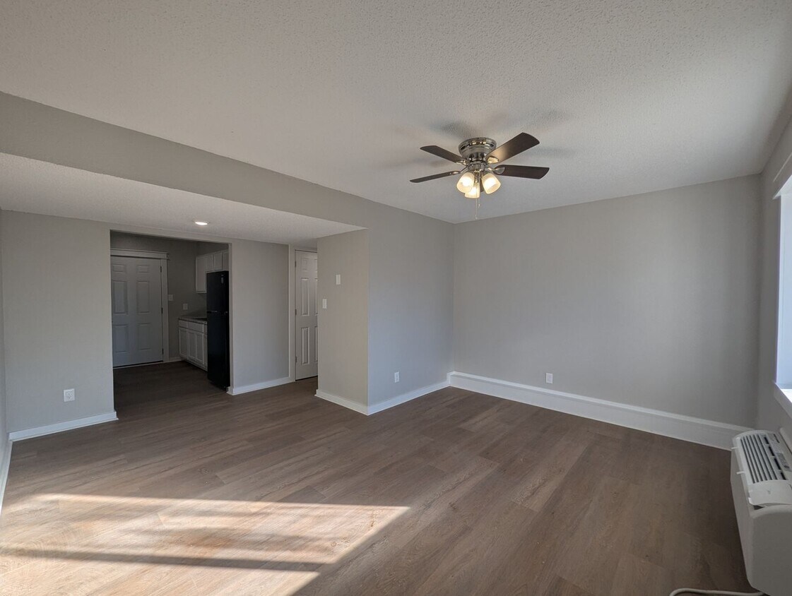 Foto principal - Partial Utilities Included • Newly Remodel...