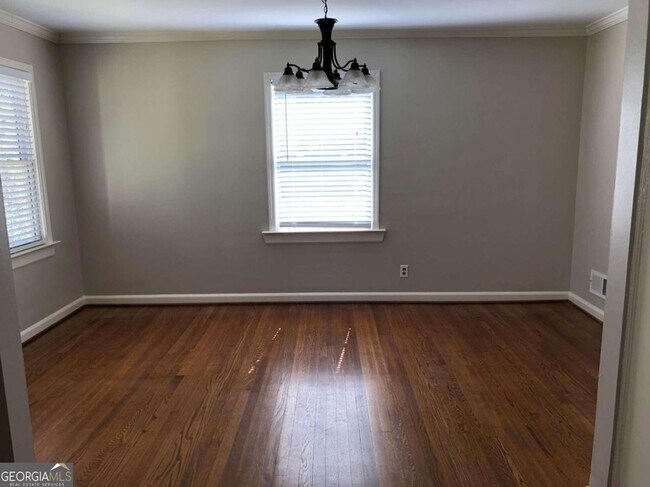 Foto del edificio - 901 Cumberland Rd NE