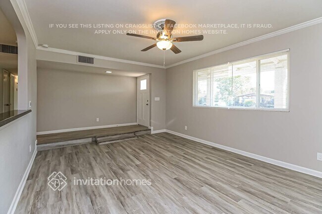 Foto del edificio - 892 E Erie St