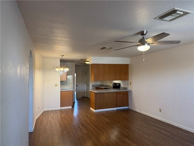Foto del edificio - 3551 N Verdugo Rd