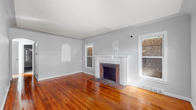Foto del edificio - 5075 Eastlawn St
