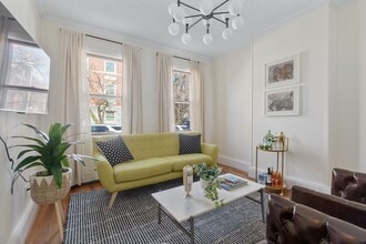 Building Photo - 56 Spring St