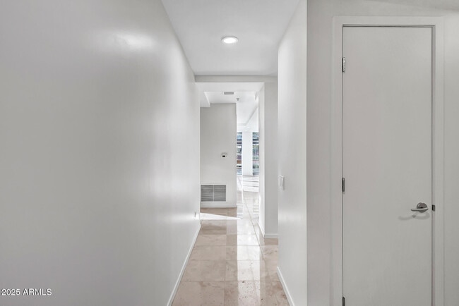 Foto del edificio - 7141 E Rancho Vista Dr