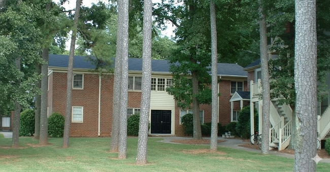 Building Photo - 935 Baxter St